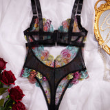 Monica Conjunto De Lencería En Malla Elegante Con Bordado Floral Y Detalles Recortados