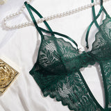 Jade Teddy de Encaje Elegante con Detalles en Forma de Corazón y Tirantes Ajustables