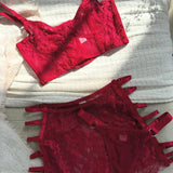 Conjunto De Lencería Amber Rouge Désir Bustier Esculpido Falda Con Recortes Y Braguita A Juego