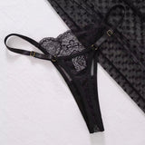 Léna Conjunto de Lencería en Malla con Motivo de Corazones y Bata de Encaje con Sostén