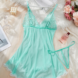 Julia Bata De Noche De Encaje Sensual Con Escote En V Profundo Y Tanga Exquisita