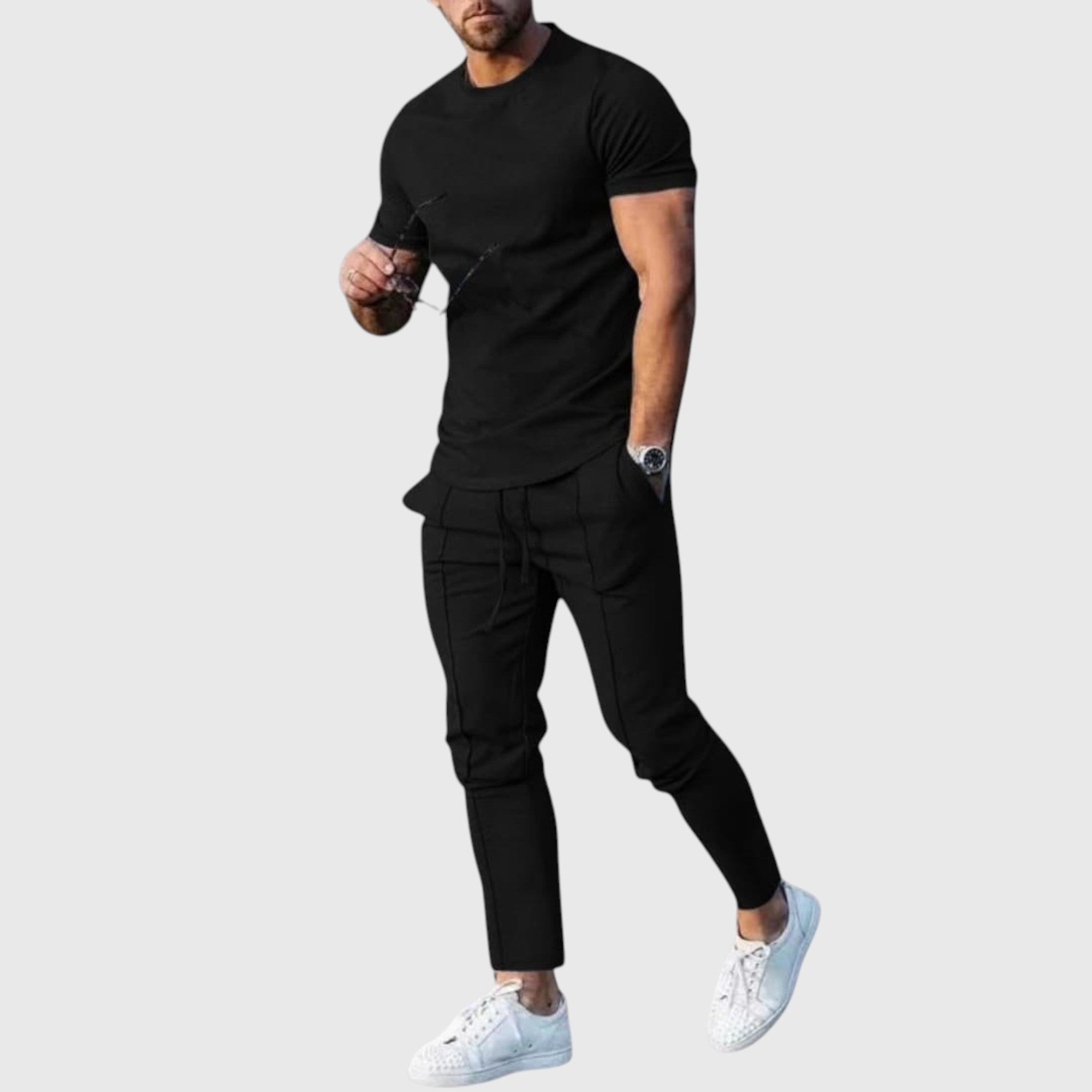 Javier | Conjunto deportivo con camiseta y pantalón elástico